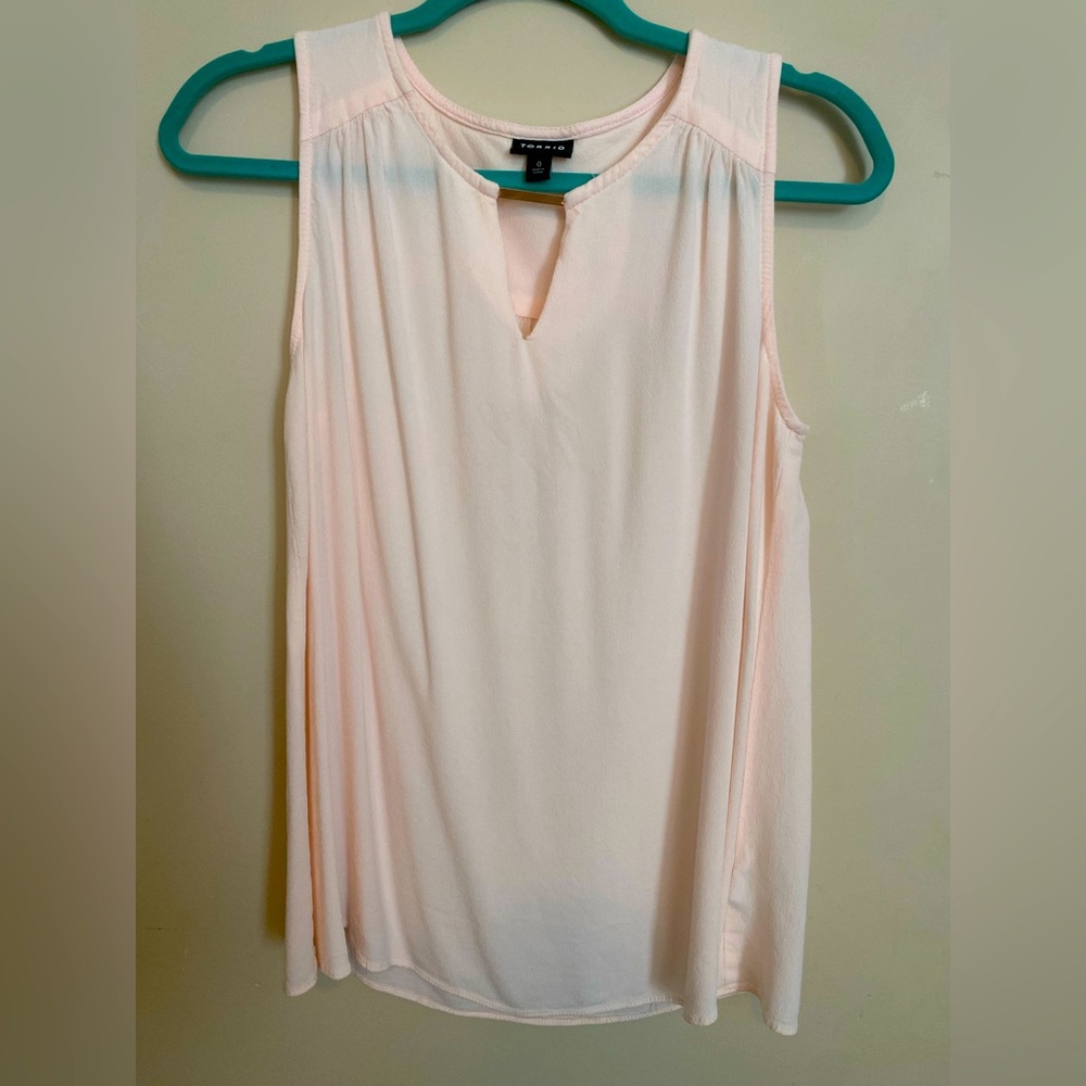 Torrid Size 0 sleeveless blouse, pink